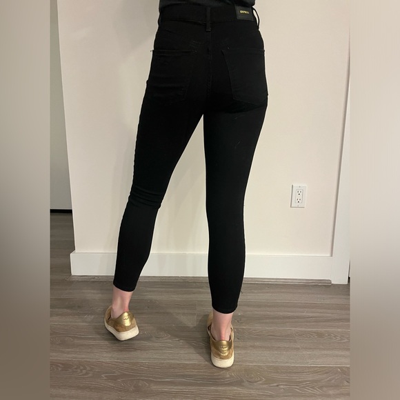 Express Black Curvy Skinny High Rise Jeans - Picture 2 of 5